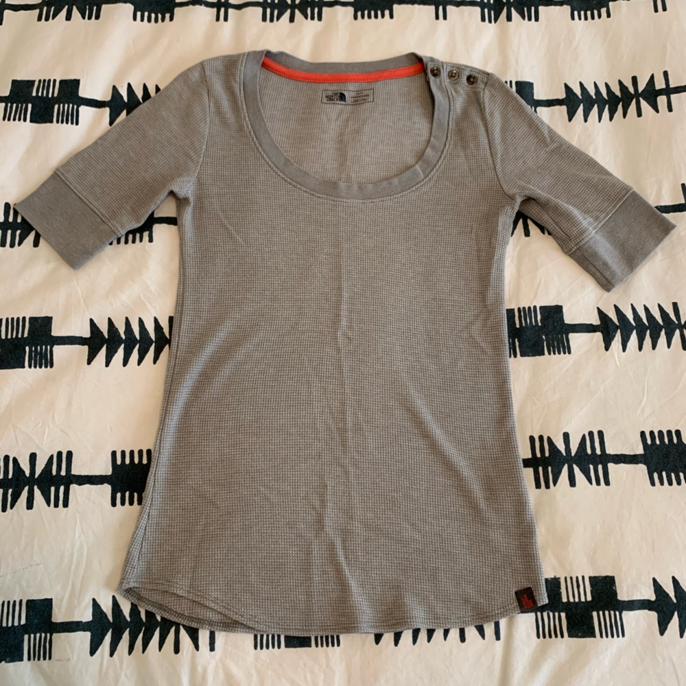 North Face scoop neck tee shirt